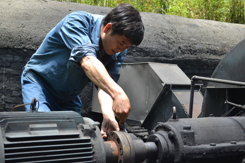 30A      廖日长日常检��? 叶莉摄[2].jpg