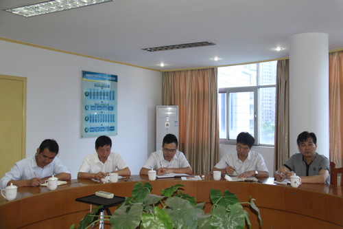 王会锦董事长一行到公司调研2016年1-3季度经济运行情况 148[2].jpg