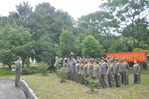 陈宏金:永春分公司开展药球头烘箱火灾事故应急演练2.jpg 陈宏金:永春分公司开展药球头烘箱火灾事故应急演练2.jpg