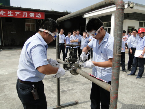 蔡美花:安全月技能比赛.jpg 蔡美花:安全月技能比赛.jpg