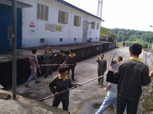 潘文生:海峡科化福安分公司开展总库反恐应急演练2.jpg 潘文生:海峡科化福安分公司开展总库反恐应急演练2.jpg