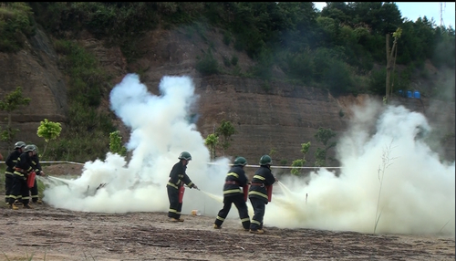 陈余华:永春分公司危险运输车演练。.jpg 陈余华:永春分公司危险运输车演练。.jpg