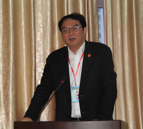 罗联河:公司成功召开工会第一次会员代表大会(图为董事长在会上发表重要讲话).jpg 罗联河:公司成功召开工会第一次会员代表大会(图为董事长在会上发表重要讲话).jpg