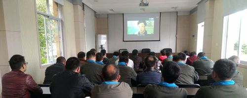 林双英:永春分公司组织全体管理人员及党员观看廉洁电教片。.jpg 林双英:永春分公司组织全体管理人员及党员观看廉洁电教片。.jpg