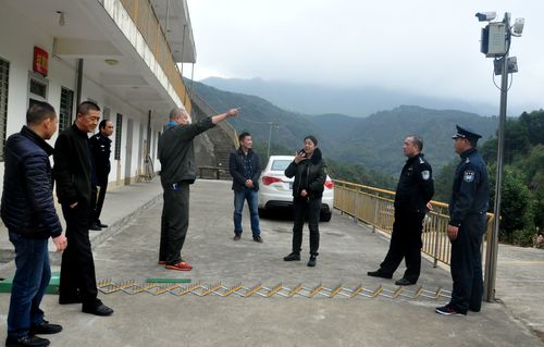 陈宏金：泉州市公安局反恐支队副队长一行到永春分公司检查。.jpg