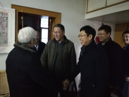 郑若男:梁亚建慰问 (10).jpg 郑若男:梁亚建慰问 (10).jpg