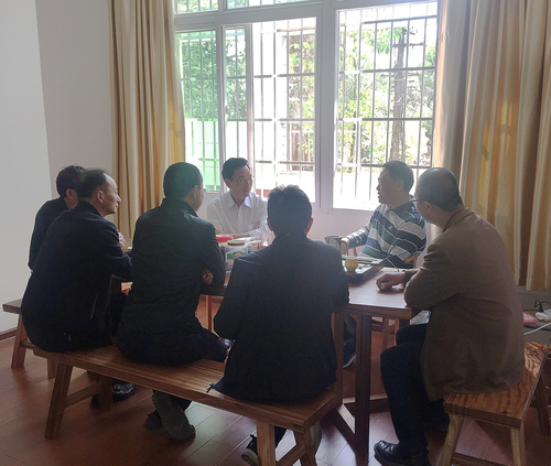 公司总经理颜建议到闽能销售公司和民化爆破公司工作调研.jpg 公司总经理颜建议到闽能销售公司和民化爆破公司工作调研.jpg