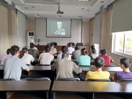 林双英 海科永春  海峡科化永春分公司组织管理人员观看廉政警示教育片.jpg