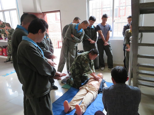 永安分公司保卫部开展心肺复苏急救技能培训.jpg