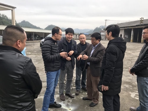 孟令隆:调研现场.jpg 孟令隆:调研现场.jpg