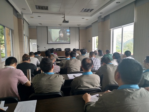 林双英  观看廉洁微视频《廉婚》.jpg