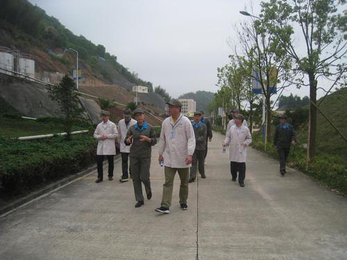 雷韬:省工信厅装备工业处莅临海科龙岩分公司进行民爆行业安全生产督查和反恐防范专项检查1.jpg 雷韬:省工信厅装备工业处莅临海科龙岩分公司进行民爆行业安全生产督查和反恐防范专项检查1.jpg