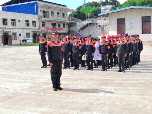 整队.jpg 整队.jpg