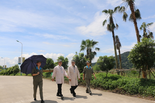 吴瑶:省公安厅治安总队副总队长陈财安、龙岩市公安局治安支队枪爆大队长陈忠阳莅临龙岩分公司调研指导工作.jpg 吴瑶:省公安厅治安总队副总队长陈财安、龙岩市公安局治安支队枪爆大队长陈忠阳莅临龙岩分公司调研指导工作.jpg