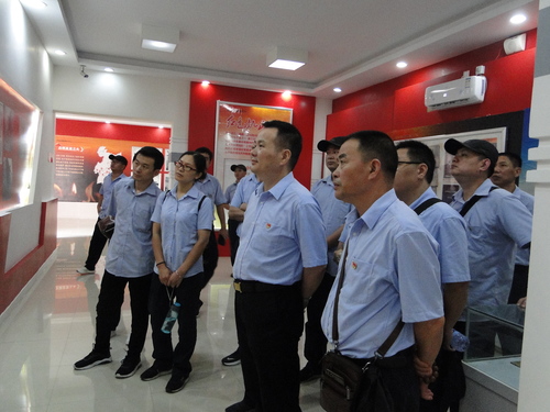 参观北山革命纪念馆.jpg 参观北山革命纪念馆.jpg