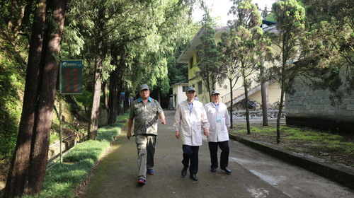 蓝文龙 天湖山公安分局来永春分公司检查数码电子雷管技改相关工作_调整大小.JPG