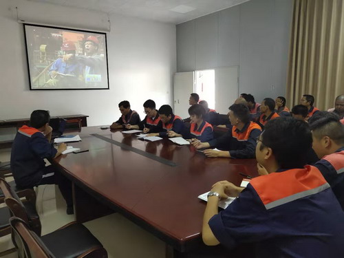 图----刘亚东_调整大小.jpg 图----刘亚东_调整大小.jpg