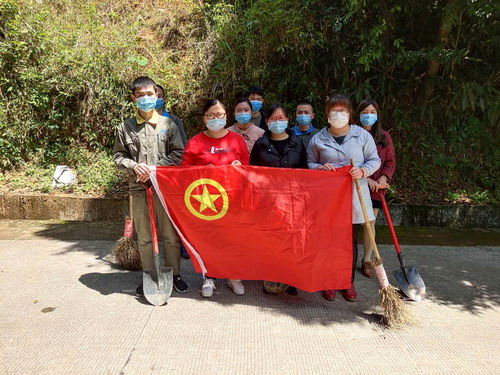 刘敏 海科永春 永春分公司团总支开展“清沟扫地摆清楚 干干净净迎五四”主题团日活�?_调整大小.jpg 刘敏 海科永春 永春分公司团总支开展“清沟扫地摆清楚 干干净净迎五四”主题团日活�?_调整大小.jpg
