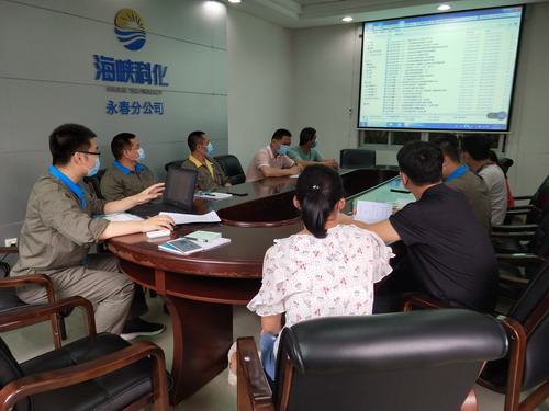 海科永春 陈玉�?永春分公司后勤党支部开展“学实录、共讨论、思在前、行在后”读书分享主题党日活动_调整大小.jpg