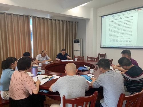 来庆�?富兴建设公司专题研究全面从严治党工作 (1)_调整大小.jpg 来庆�?富兴建设公司专题研究全面从严治党工作 (1)_调整大小.jpg