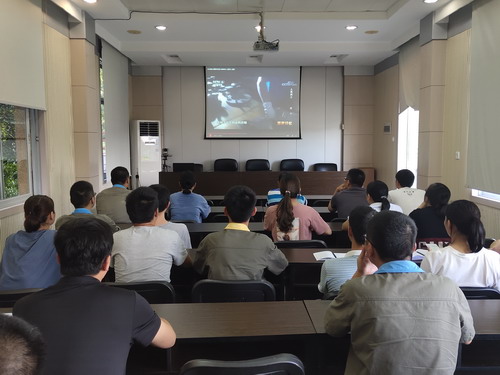 刘敏 永春分公司组织人员观看《人民兵工》记录片2_调整大小.jpg