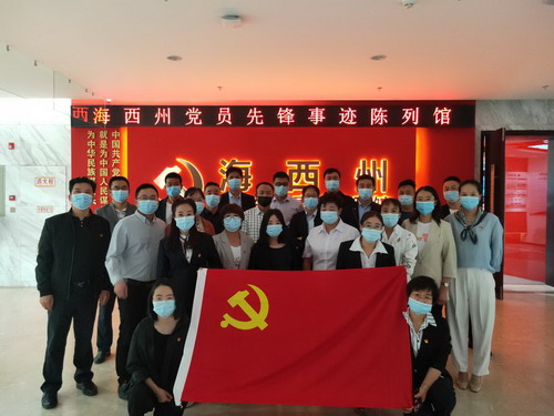 组织参观“海西州党员先锋事迹陈列馆”_调整大小.jpg