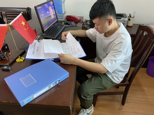 烽林连珂莹:明溪安全检查_调整大小.jpg 烽林连珂莹:明溪安全检查_调整大小.jpg