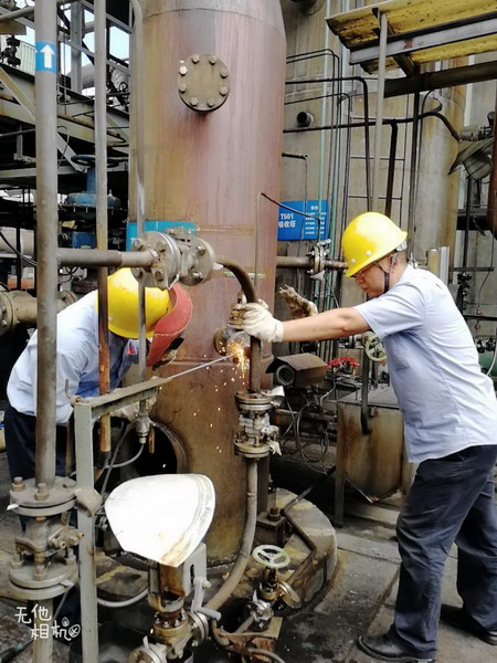 永安双华公司林惠忠:地下酸泵抢修现场1_调整大小.jpg 永安双华公司林惠忠:地下酸泵抢修现场1_调整大小.jpg