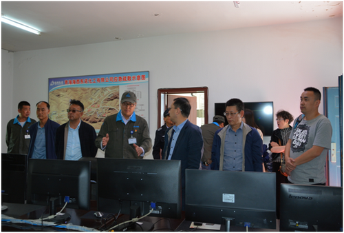 青海省安全生产委员会检查组一行调阅视频监控_调整大小.png 青海省安全生产委员会检查组一行调阅视频监控_调整大小.png