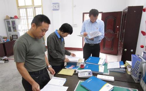 (改)永安分公司郭志强:永安分公司纪委开展基层党风廉政建设工作检查.jpg (改)永安分公司郭志强:永安分公司纪委开展基层党风廉政建设工作检查.jpg