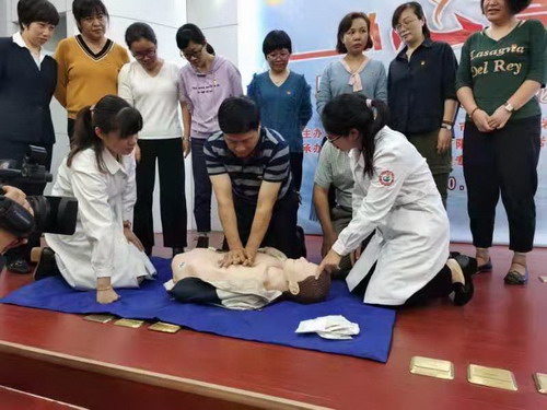 医疗急救知识走进纪检监察培训课堂2_调整大小.jpg 医疗急救知识走进纪检监察培训课堂2_调整大小.jpg