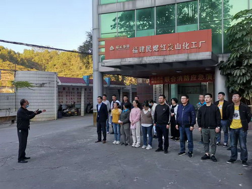 消防演练图片  廖连表_调整大小.jpg