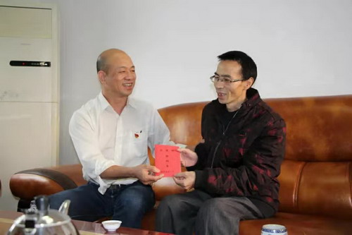 烽林叶彤:慰问现场_调整大小.jpg 烽林叶彤:慰问现场_调整大小.jpg