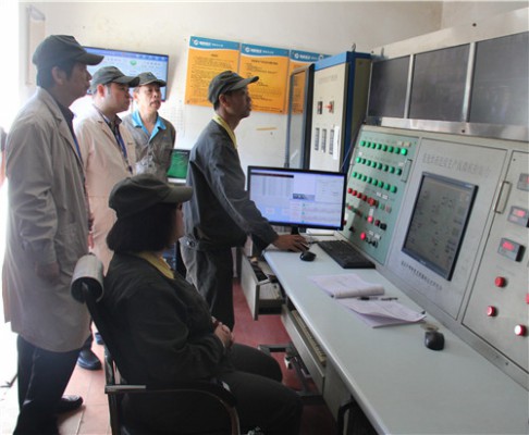 格式工厂胡廷淦:图为检查组深入分公司一线开展安全检�?(1).jpg 格式工厂胡廷淦:图为检查组深入分公司一线开展安全检�?(1).jpg