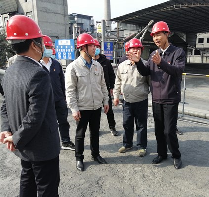 永安双华公司邓焱珍:三明市政协副主席、永安市委书记蒋先东到永安双华公司开2.7(改).jpg 永安双华公司邓焱珍:三明市政协副主席、永安市委书记蒋先东到永安双华公司开2.7(改).jpg