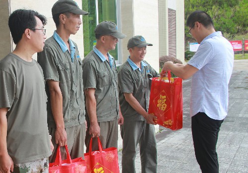 烽林连珂莹：“夏送清凉”慰问~1.jpg