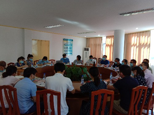 �?海峡科化公司党委委员、财务总监、董事会秘书于钦华到机关三支部开展学习贯彻习近平总书记“七一”重要讲话精神专题宣讲~1.jpg �?海峡科化公司党委委员、财务总监、董事会秘书于钦华到机关三支部开展学习贯彻习近平总书记“七一”重要讲话精神专题宣讲~1.jpg