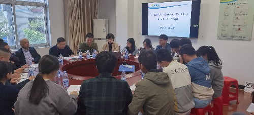 王凯�?富兴建设公司召开新入职大学生第二次座谈会~1.jpg