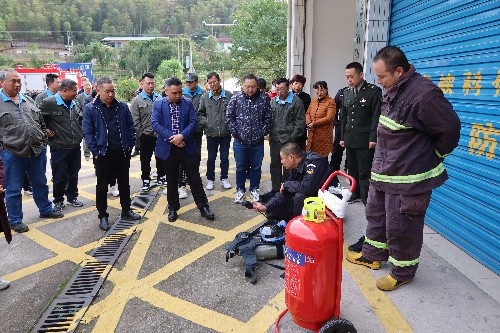 活动图片4~1.jpg 活动图片4~1.jpg