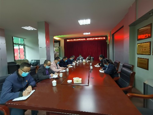 海峡科化公司党委委员、纪检书记何浦寨到民化建设公司、闽能销售公司开展集体廉政谈�? 图片    廖连青~1.jpg