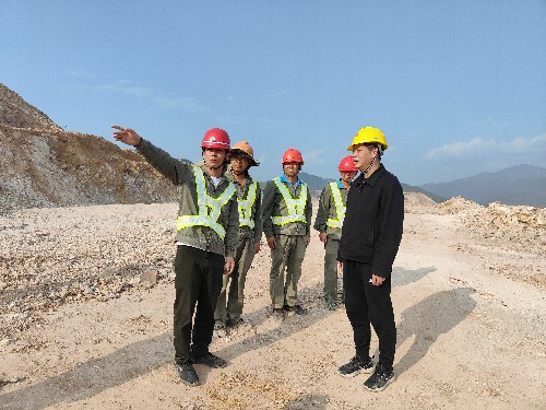 民化建设+杨红�?福建龙钢项目土石方爆破工程现场~1.jpg 民化建设+杨红�?福建龙钢项目土石方爆破工程现场~1.jpg