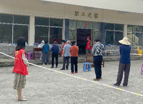 烽林连珂莹:“团”聚青年 同心战“疫”——海峡科化烽林分公司团委组织青年志愿服务队开展疫情防控志愿服务~1.jpg 烽林连珂莹:“团”聚青年 同心战“疫”——海峡科化烽林分公司团委组织青年志愿服务队开展疫情防控志愿服务~1.jpg