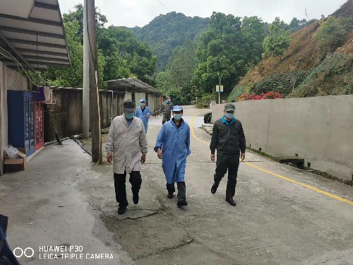 民化建设+杨红�?龙岩市新罗区工科局检查指导海峡科化民化建设公司安全工作~1.jpg 民化建设+杨红�?龙岩市新罗区工科局检查指导海峡科化民化建设公司安全工作~1.jpg