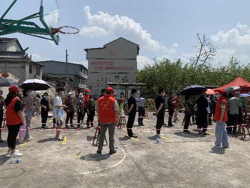 福安分公司刘娟莉:图�?�?3日福安分公司机关党支部党员志愿者协助核酸检测采样工�?(3)~1.jpg 福安分公司刘娟莉:图�?�?3日福安分公司机关党支部党员志愿者协助核酸检测采样工�?(3)~1.jpg