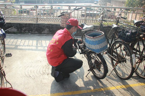 烽林连珂莹：海峡科化烽林分公司党委打通三条“为民”通道 推动“我为群众办实事”常态化、长效化 (2)~1.jpg