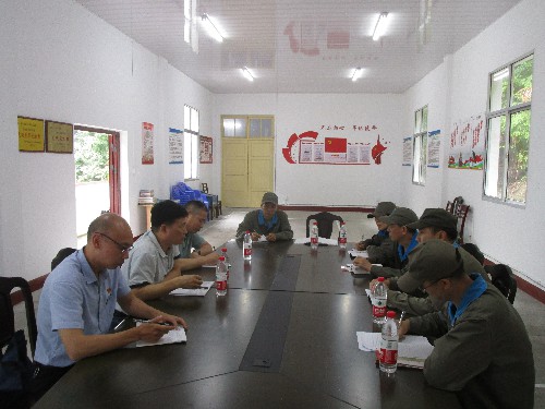 海峡科化永安分公司欧天赐:海峡科化公司党委委员、纪委书记何浦寨一行到挂钩联系的海峡科化永安分公司二车间党支部调研照片~1.jpg 海峡科化永安分公司欧天赐:海峡科化公司党委委员、纪委书记何浦寨一行到挂钩联系的海峡科化永安分公司二车间党支部调研照片~1.jpg