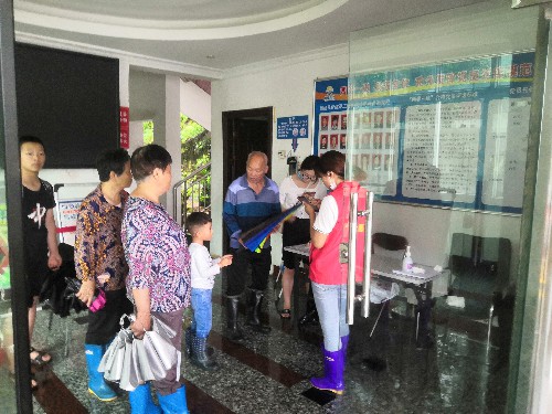 （建议采用）民化建设公司 蒋雪�?办公楼一楼设置的临时紧急安置点5~1.jpg