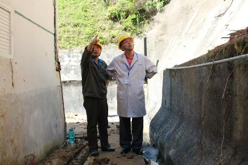 海峡科化永安分公司荆东杰:海峡科化公司党委副书记、总经理颜建议一行到海峡科化永安分公司调研指导�?.13”汛期灾后自救及复工复产工作照片~1.jpg 海峡科化永安分公司荆东杰:海峡科化公司党委副书记、总经理颜建议一行到海峡科化永安分公司调研指导�?.13”汛期灾后自救及复工复产工作照片~1.jpg