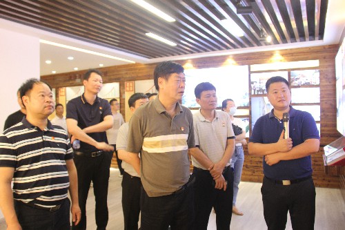 福安分公司胡廷淦：图为党员们参观下岐�?(1)~1.jpg