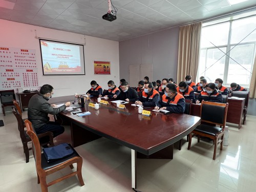 格式工厂富兴建设公司 刘俊 郑庆樟到富兴建设上杭党支部宣讲党的二十大精神2.jpg